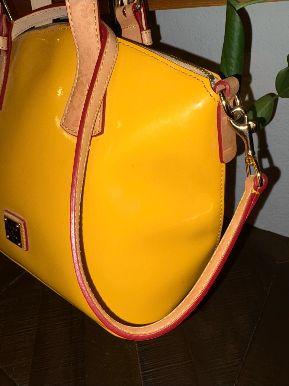 Dooney & Bourke Yellow Patent Leather Domed Satchel + Dust Bag & Reg Card - Picture 4 of 12